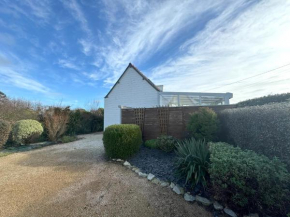 Maison avec WIFI, véranda à 320m de la mer à TREGASTEL - Réf 36